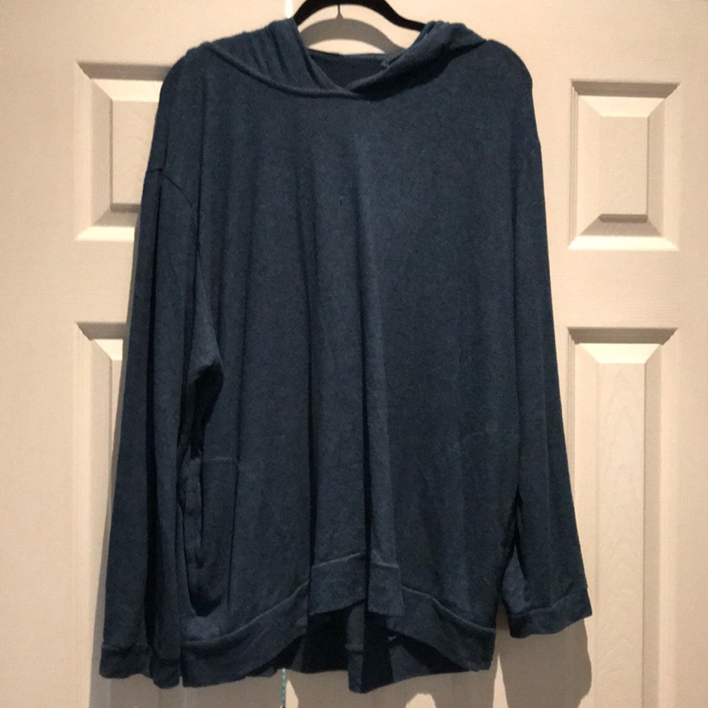 Oversized hooded cozy pullover